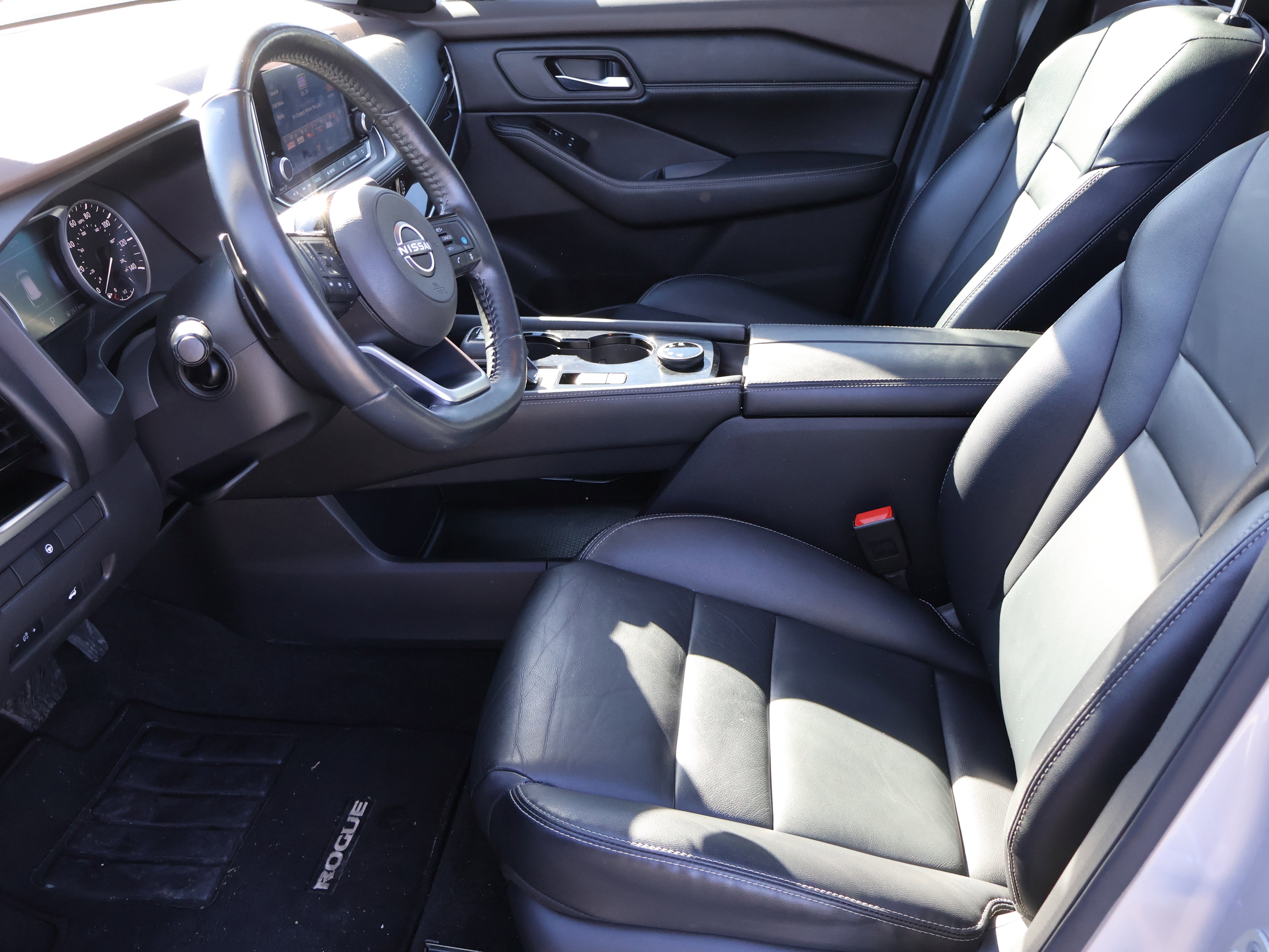 Used 2022 Nissan Rogue SL image 43