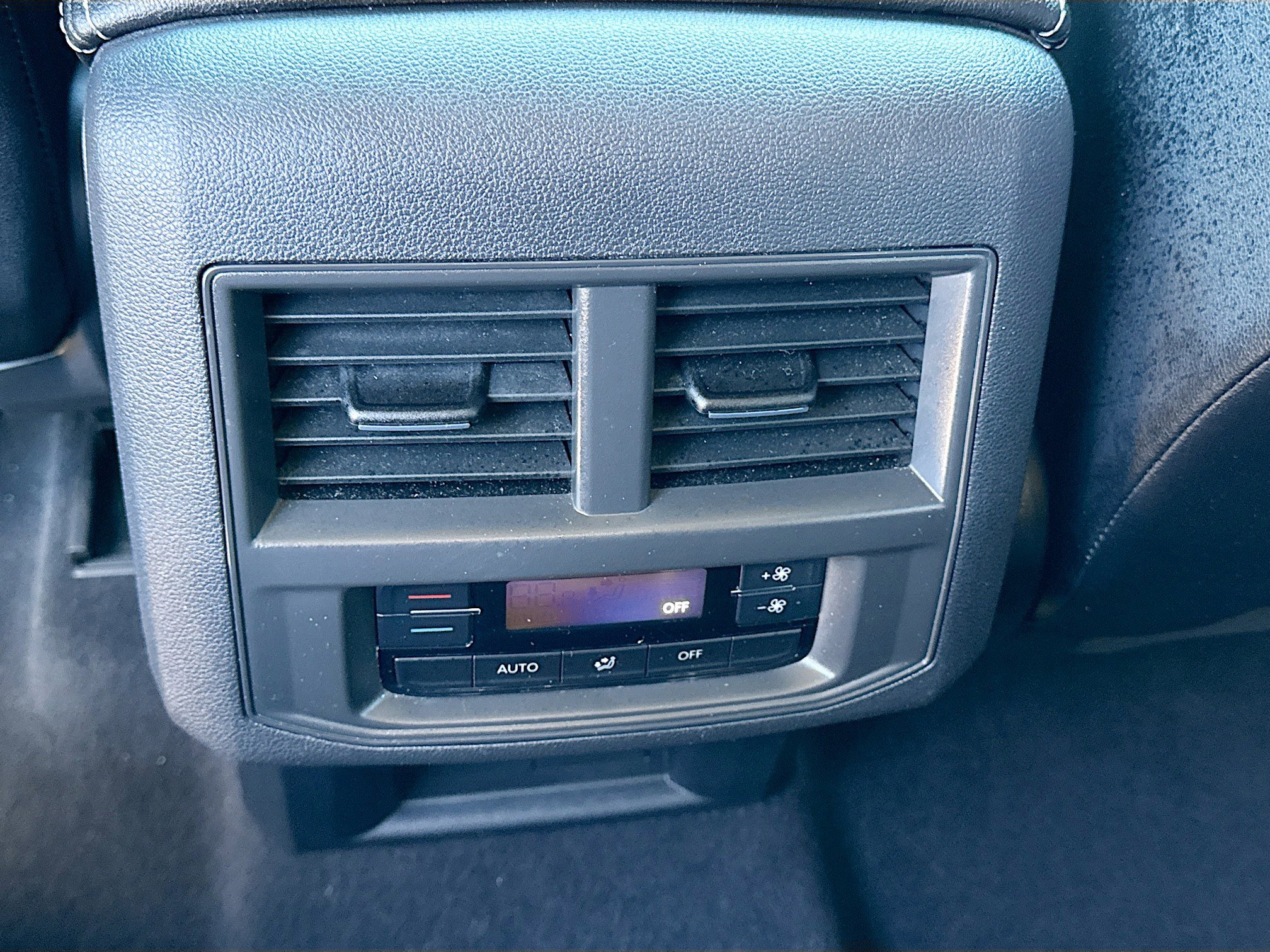 Used 2023 Volkswagen Atlas SE w/ Black Wheel Package image 19