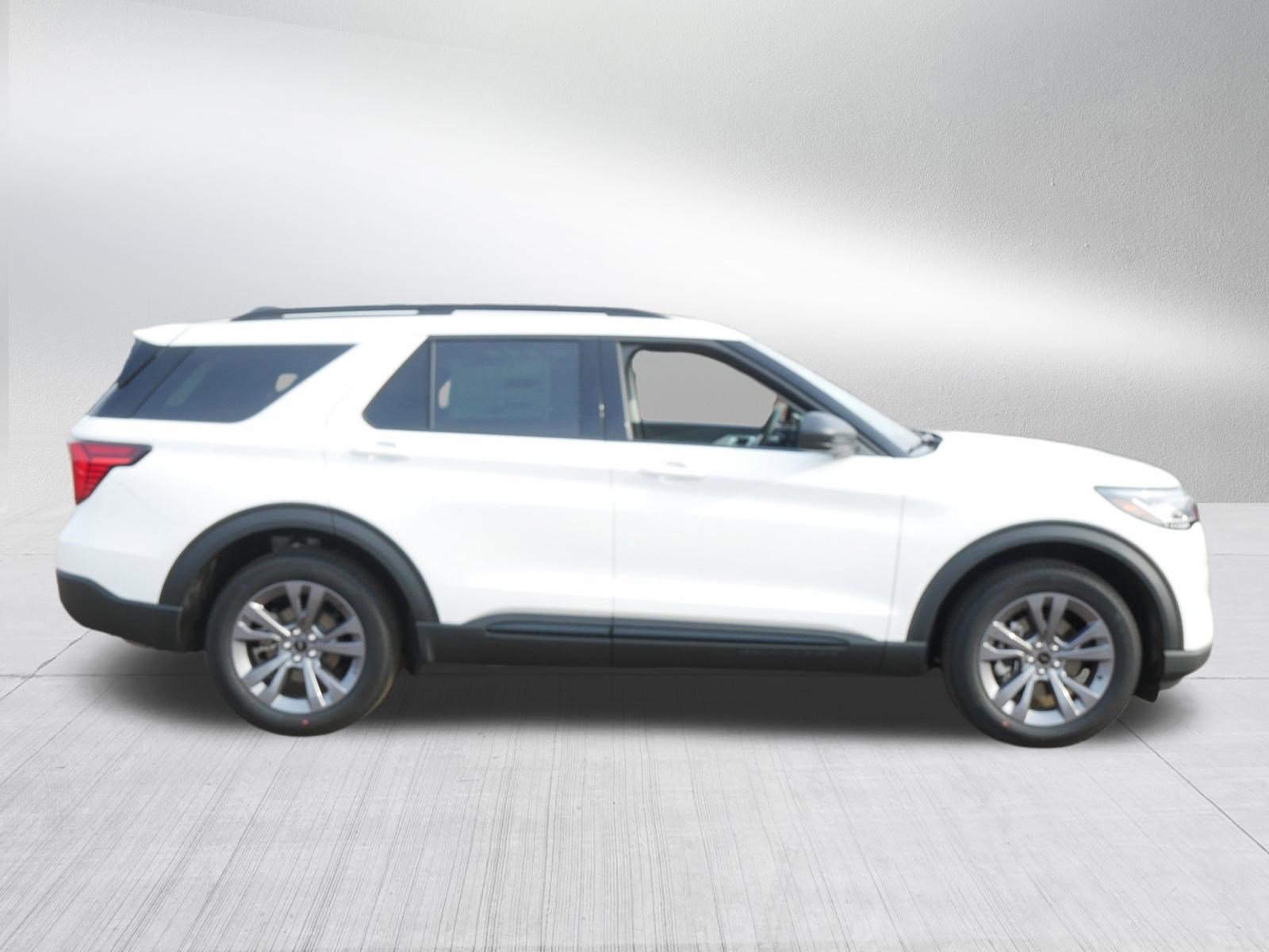 Used 2026 Ford Explorer Active w/ Active Comfort Package image 8