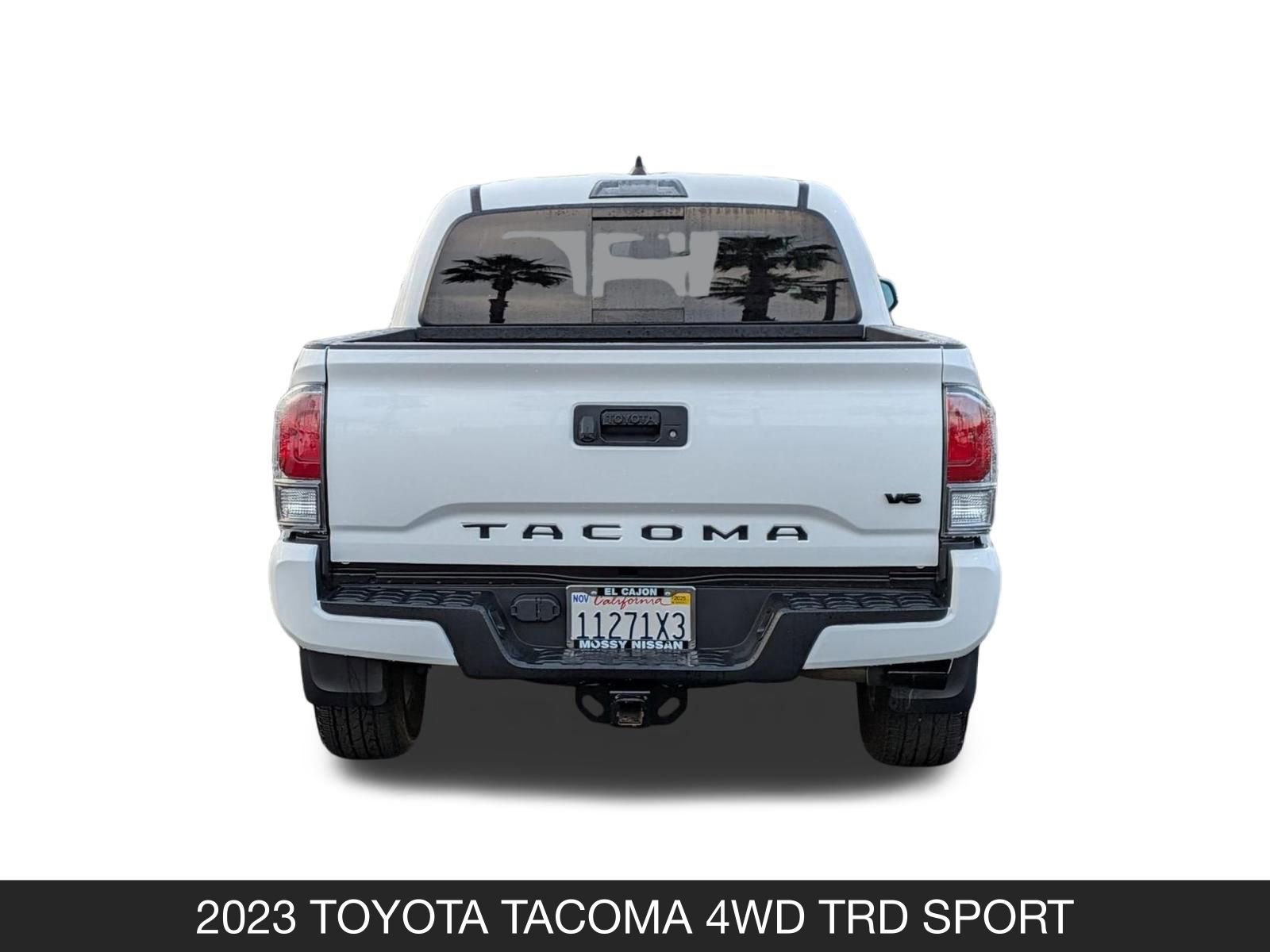 Used 2023 Toyota Tacoma TRD Sport w/ Black Out Package (TMS) image 10