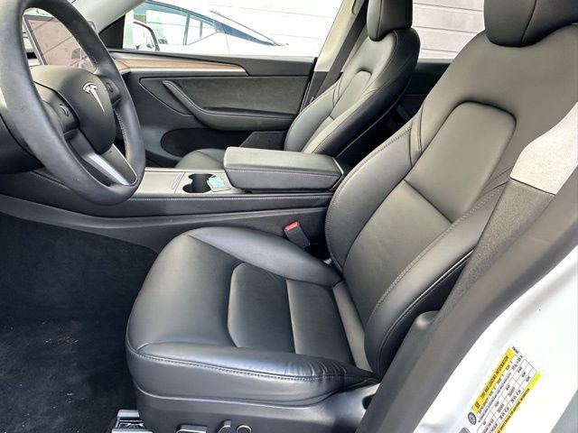 Used 2024 Tesla Model Y Long Range image 9