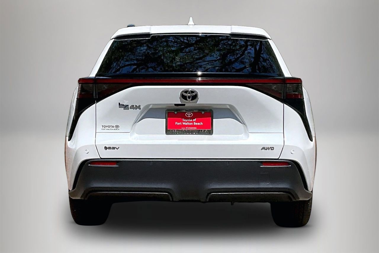 Used 2025 Toyota bZ4X AWD image 6