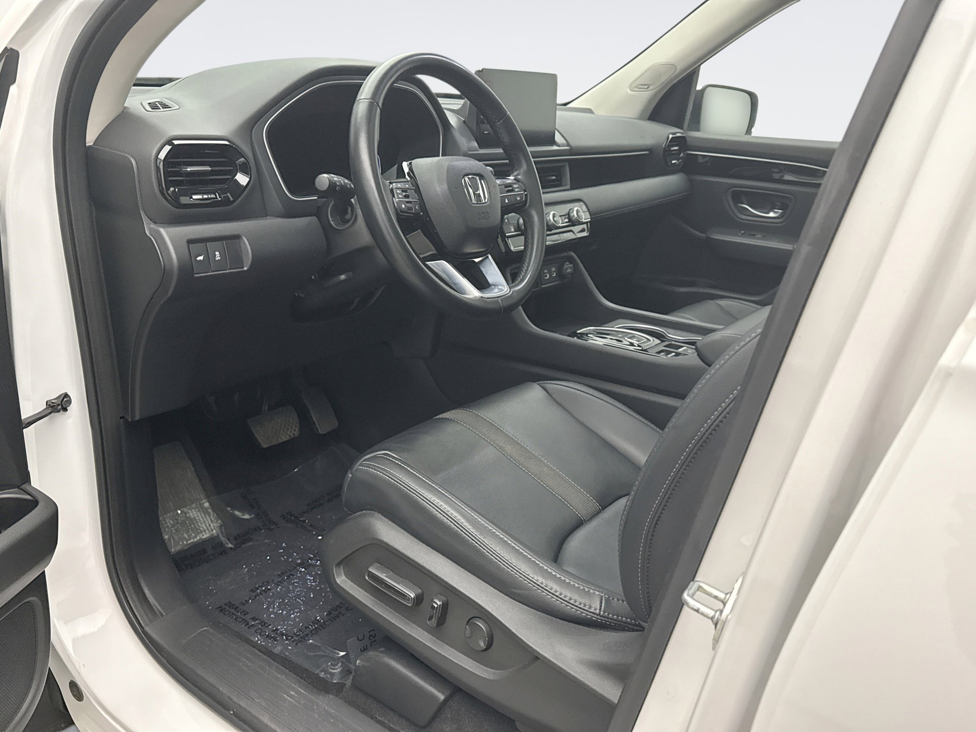 Used 2023 Honda Pilot Touring image 10