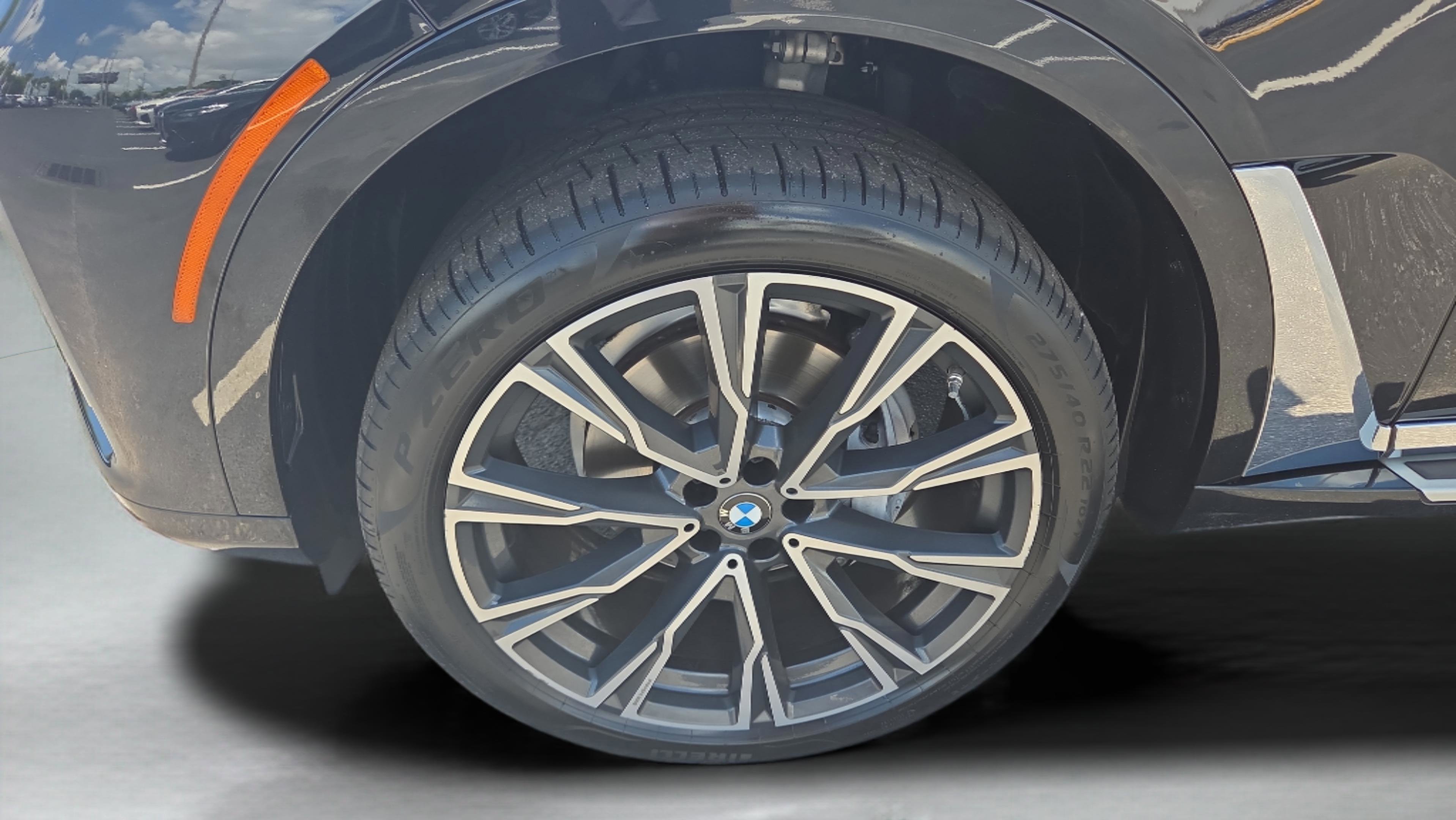 Used 2022 BMW X7 xDrive40i w/ Premium Package AWD/4WD image 37