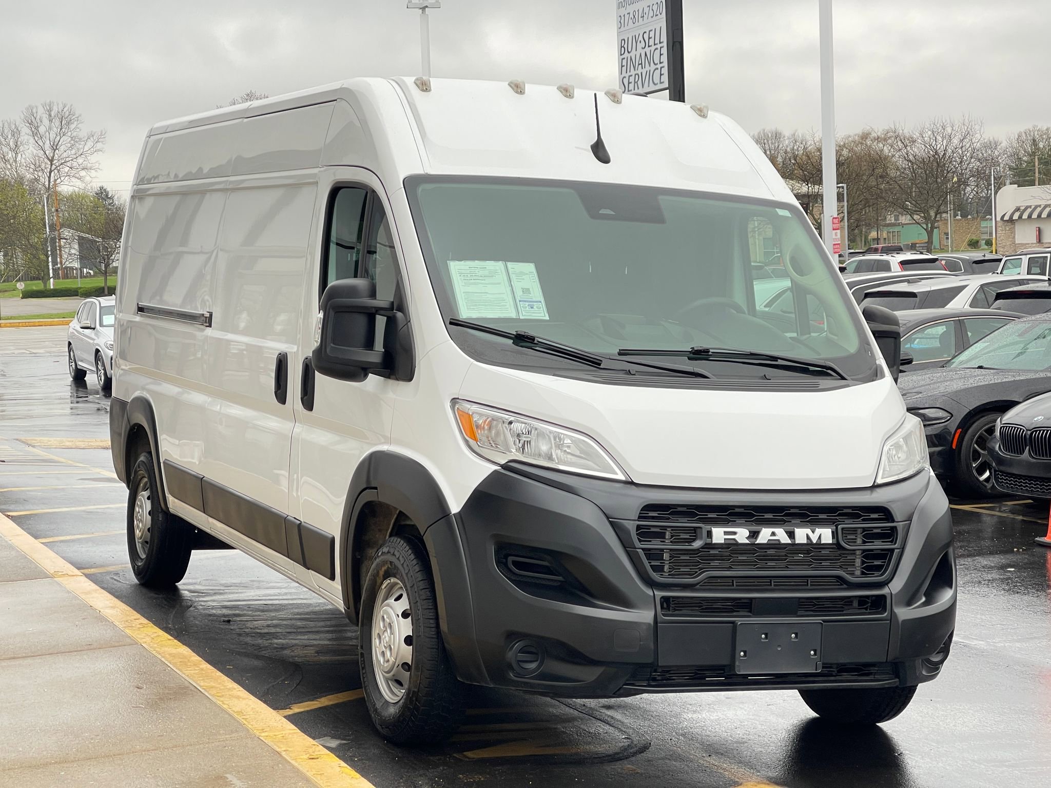 Used 2023 RAM ProMaster 2500 FWD image 2