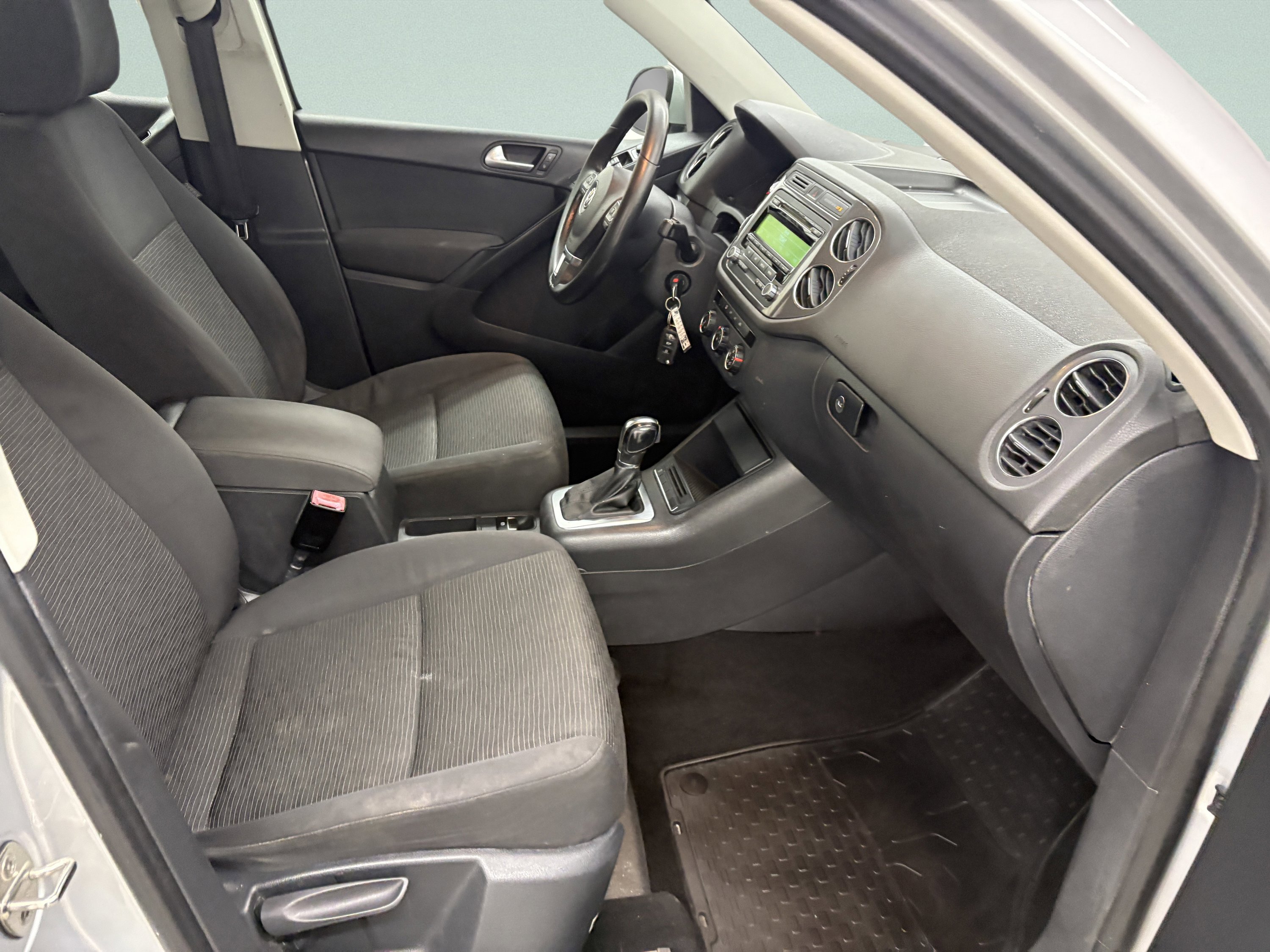 Used 2014 Volkswagen Tiguan S FWD image 21