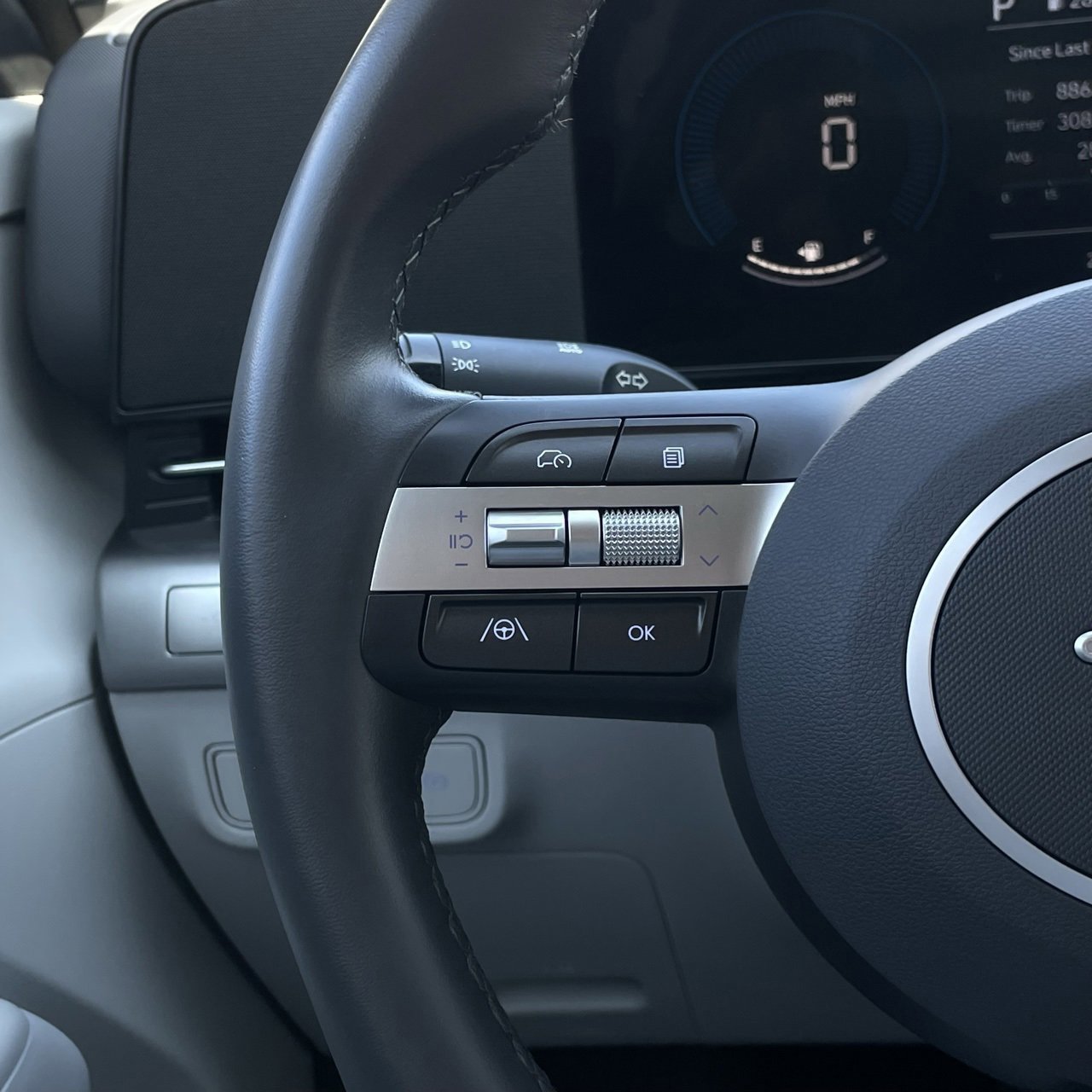 Used 2025 Hyundai Kona SEL image 13