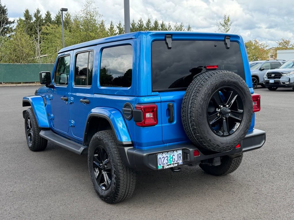 Used 2022 Jeep Wrangler Unlimited Sahara AWD/4WD image 6
