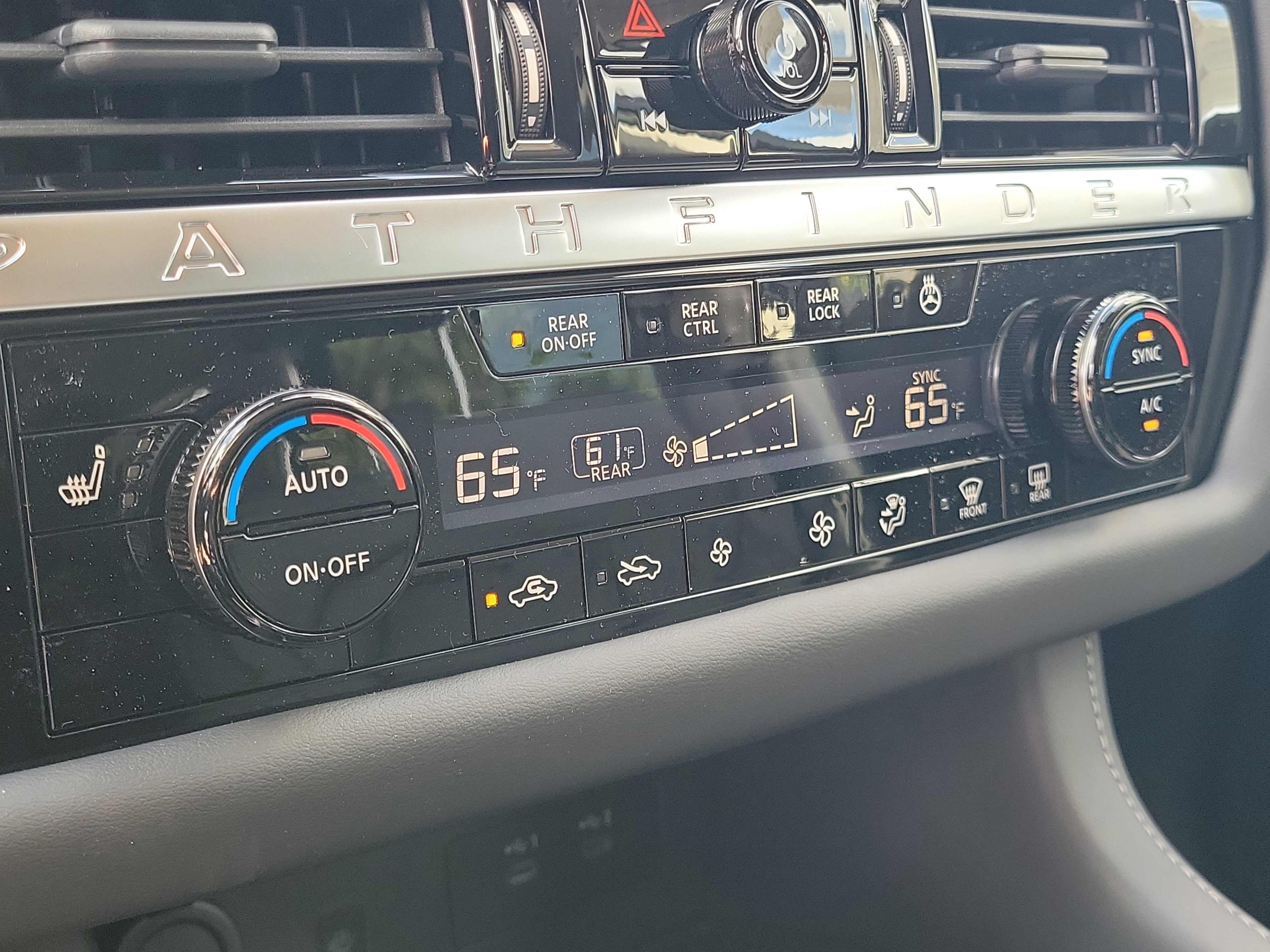 New 2026 Nissan Pathfinder SL image 31