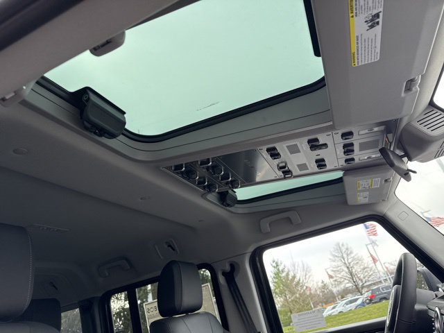 New 2025 INEOS Grenadier Station Wagon AWD/4WD image 34