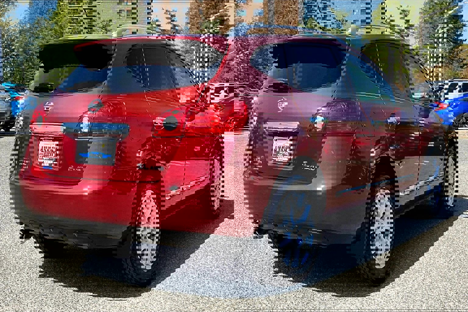 Used 2013 Nissan Rogue SL image 2