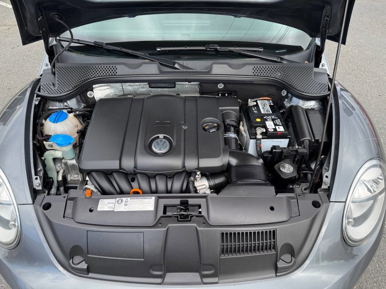 Used 2012 Volkswagen Beetle 2.5 image 9
