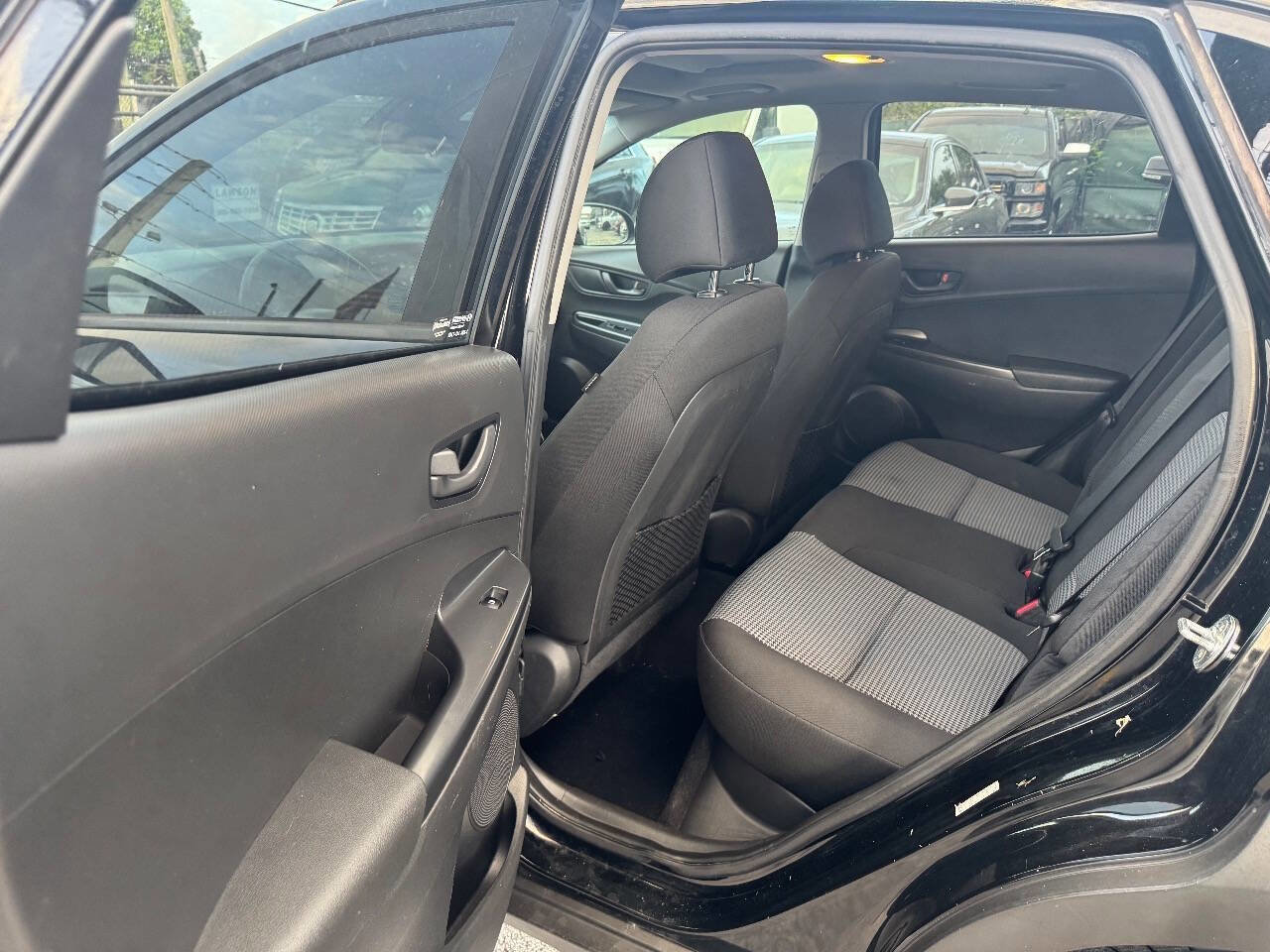 Used 2018 Hyundai Kona SEL w/ SEL Tech Package 02 FWD image 13