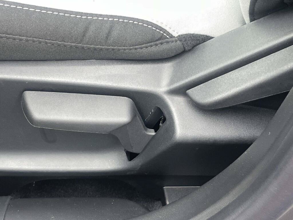 New 2026 Ford Escape Active w/ Cold Weather Package FWD image 17