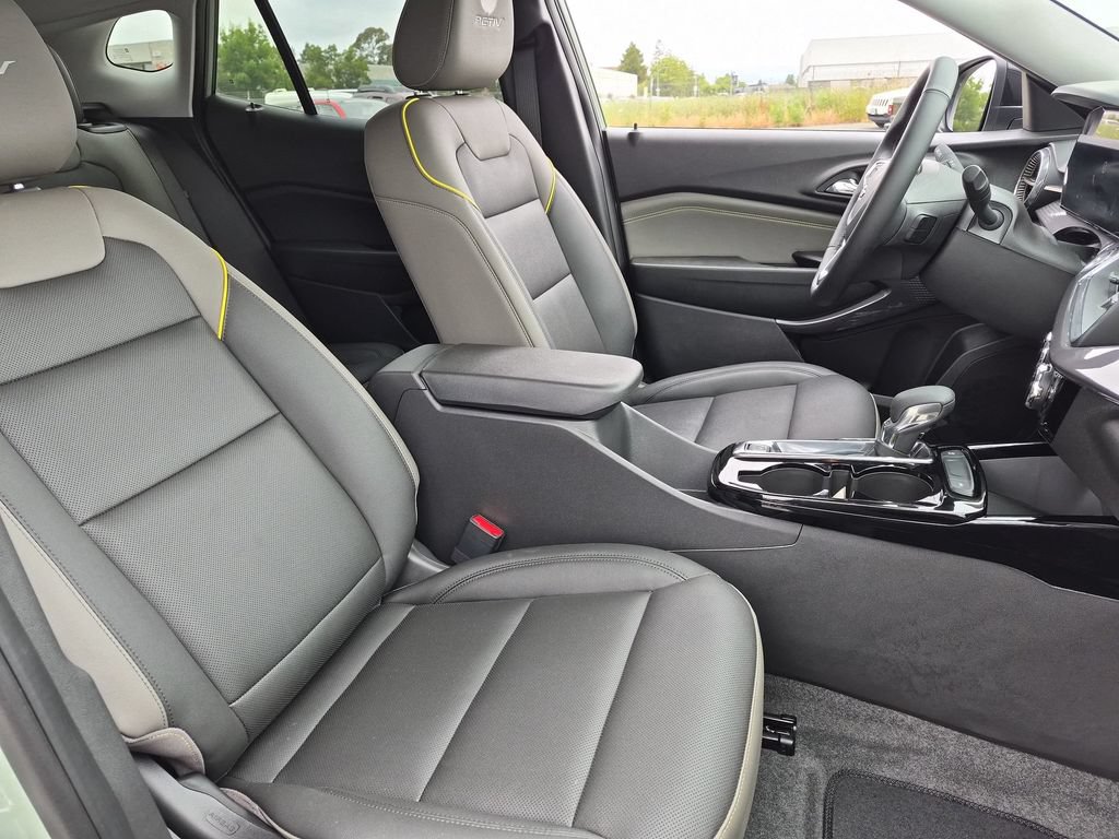 Used 2026 Chevrolet Trax ACTIV w/ Driver Confidence Package FWD image 17