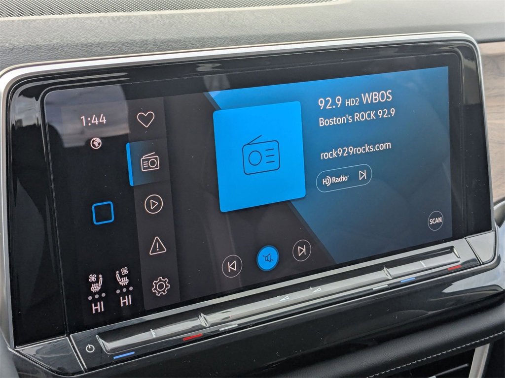 Used 2025 Volkswagen Atlas SE image 22