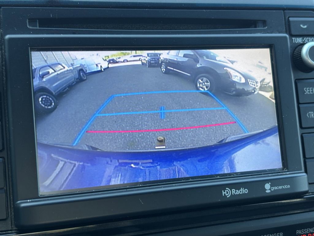 Used 2015 Toyota Tacoma 4x4 Access Cab V6 w/ TRD Sport Package image 28