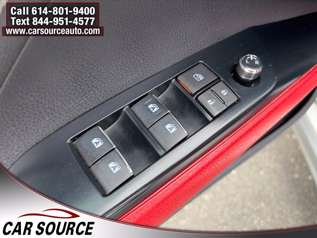Used 2018 Toyota Camry XSE FWD image 16