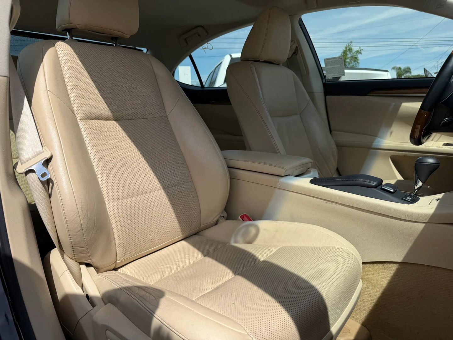 Used 2013 Lexus ES 300h w/ Luxury Pkg FWD image 10