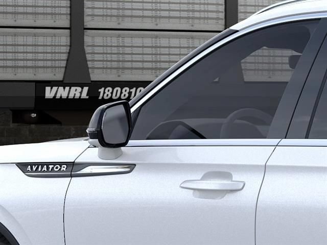New 2026 Lincoln Aviator AWD image 20