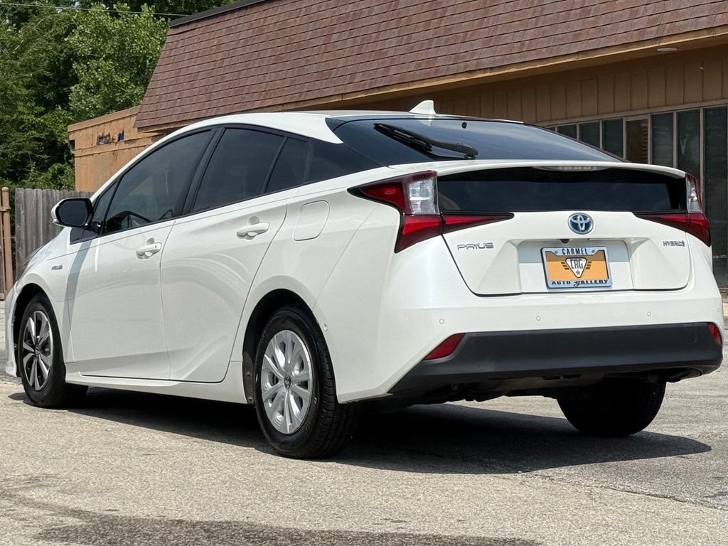 Used 2019 Toyota Prius LE FWD image 3