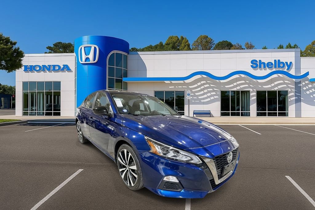 Used 2022 Nissan Altima 2.5 SR image 2