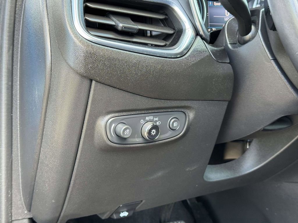 Used 2021 Chevrolet Equinox LT AWD/4WD image 10
