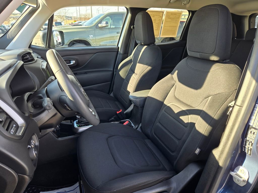 Used 2022 Jeep Renegade Latitude image 16