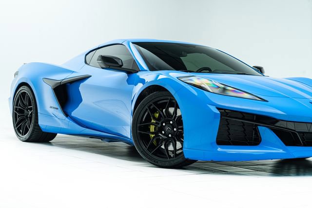 Used 2023 Chevrolet Corvette Z06 image 3