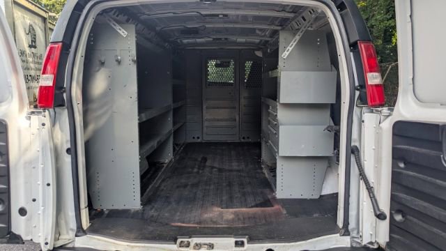 Used 2022 Chevrolet Express 2500 w/ Driver Convenience Package image 13