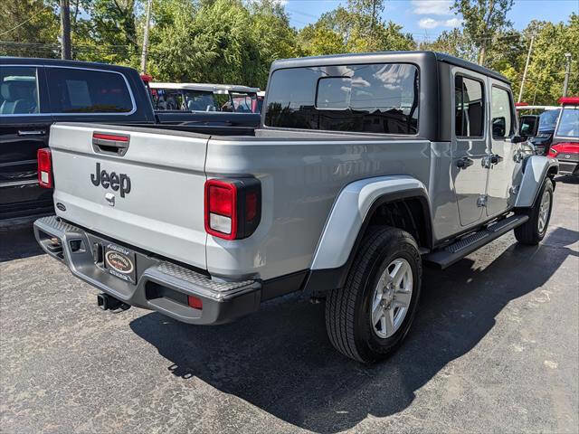 Used 2023 Jeep Gladiator Sport image 4
