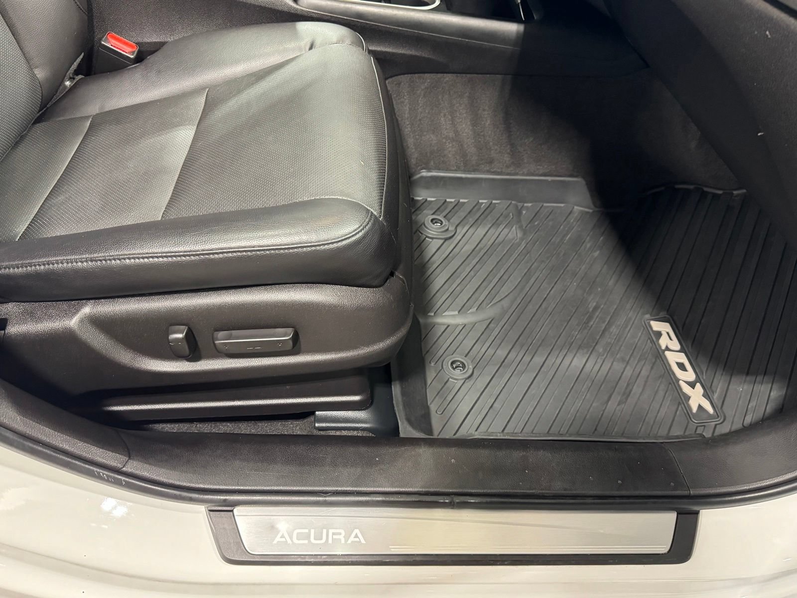 Used 2017 Acura RDX w/ Technology Package AWD/4WD image 57