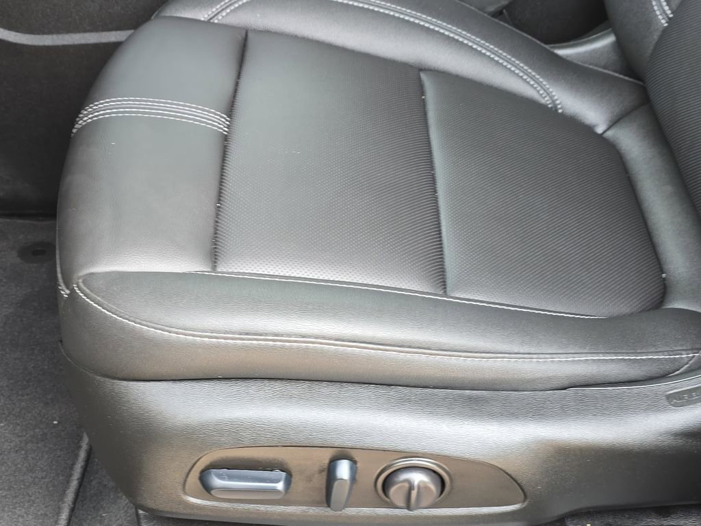 Used 2023 Chevrolet Blazer LT FWD image 27