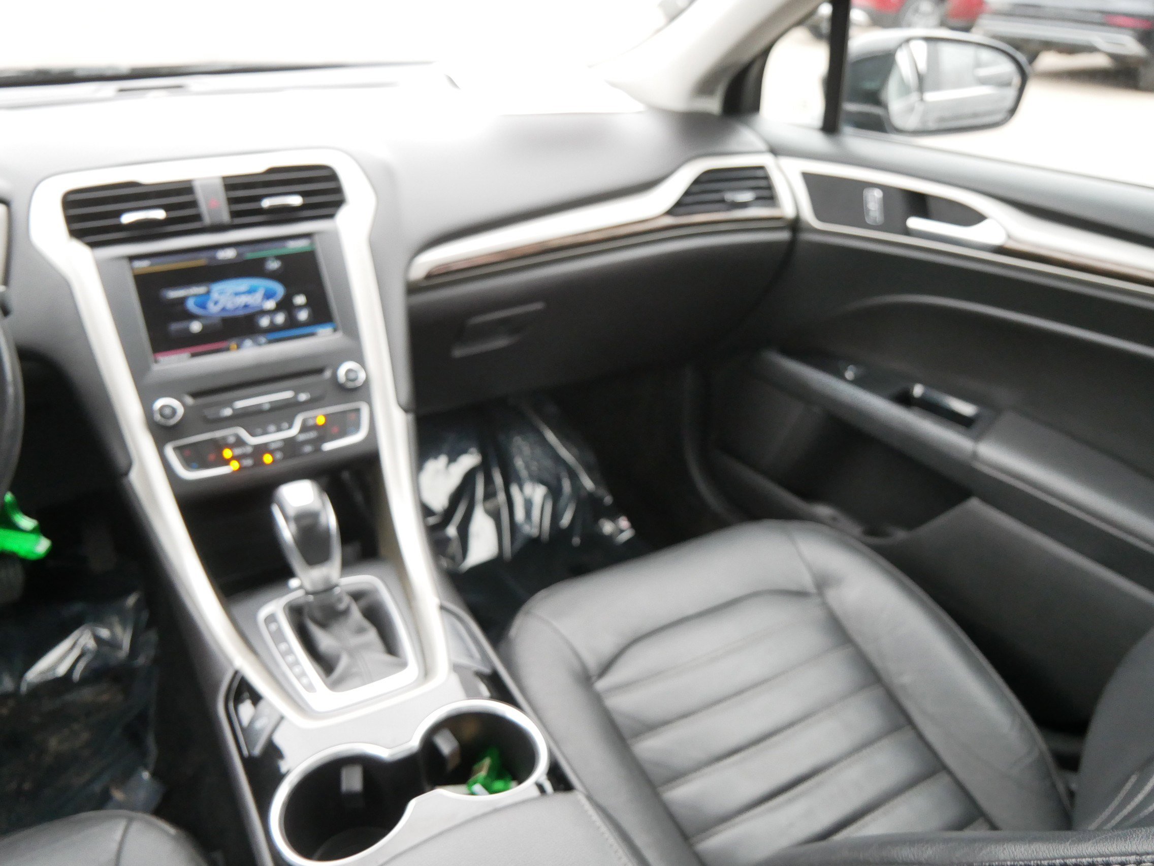 Used 2016 Ford Fusion SE w/ Equipment Group 202A image 11