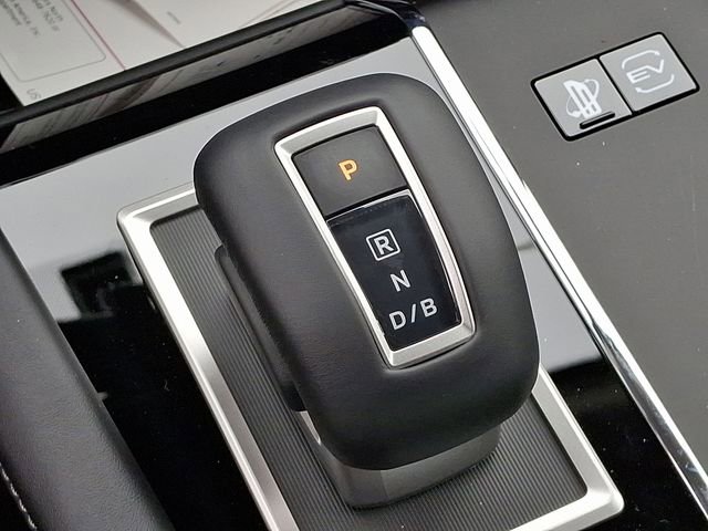 New 2025 Mitsubishi Outlander SE image 10