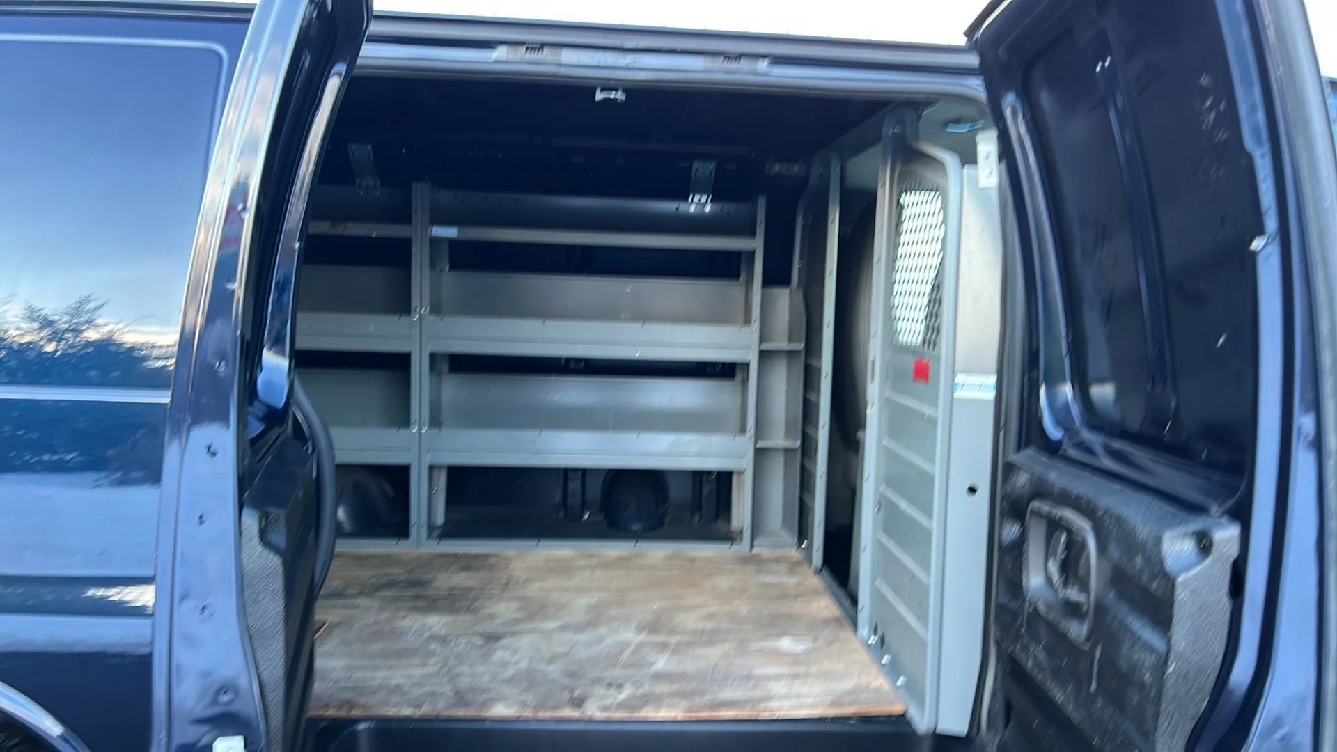 Used 2013 GMC Savana 2500 w/ Power Package image 16