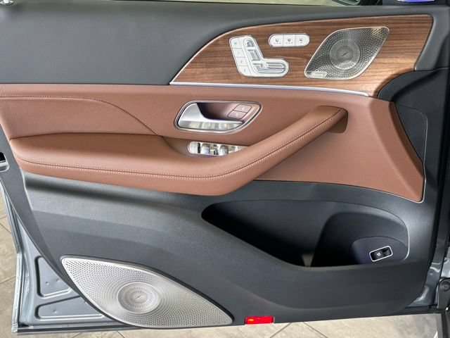 New 2025 Mercedes-Benz GLS 580 4MATIC image 11