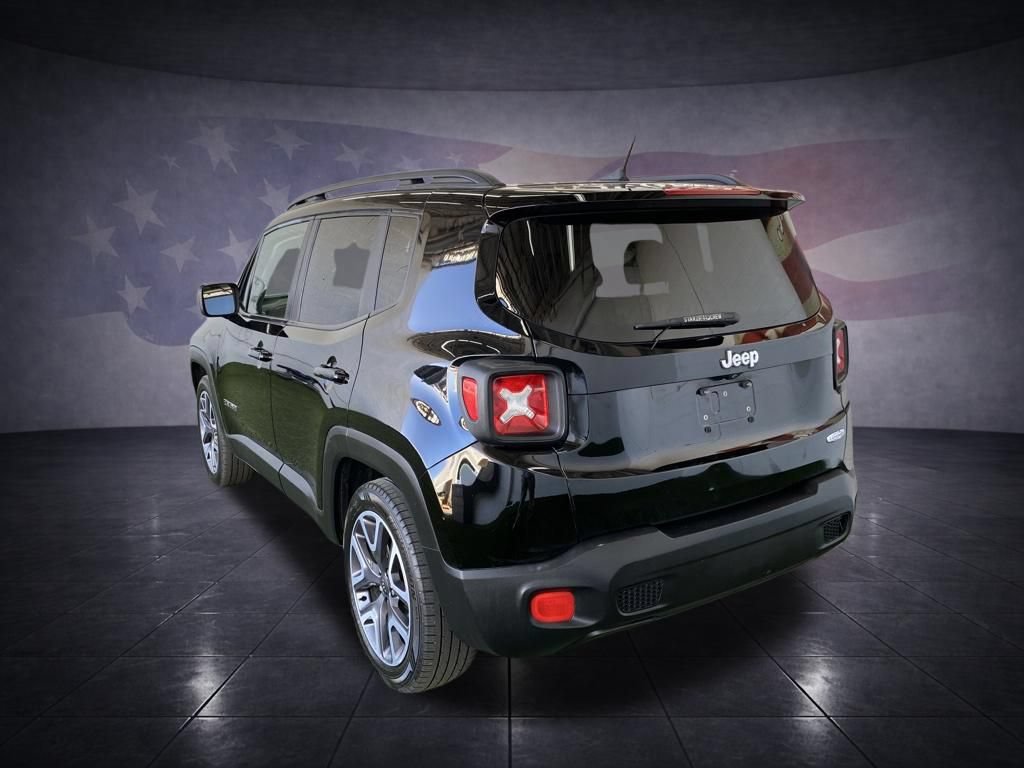 Used 2017 Jeep Renegade Latitude FWD image 3