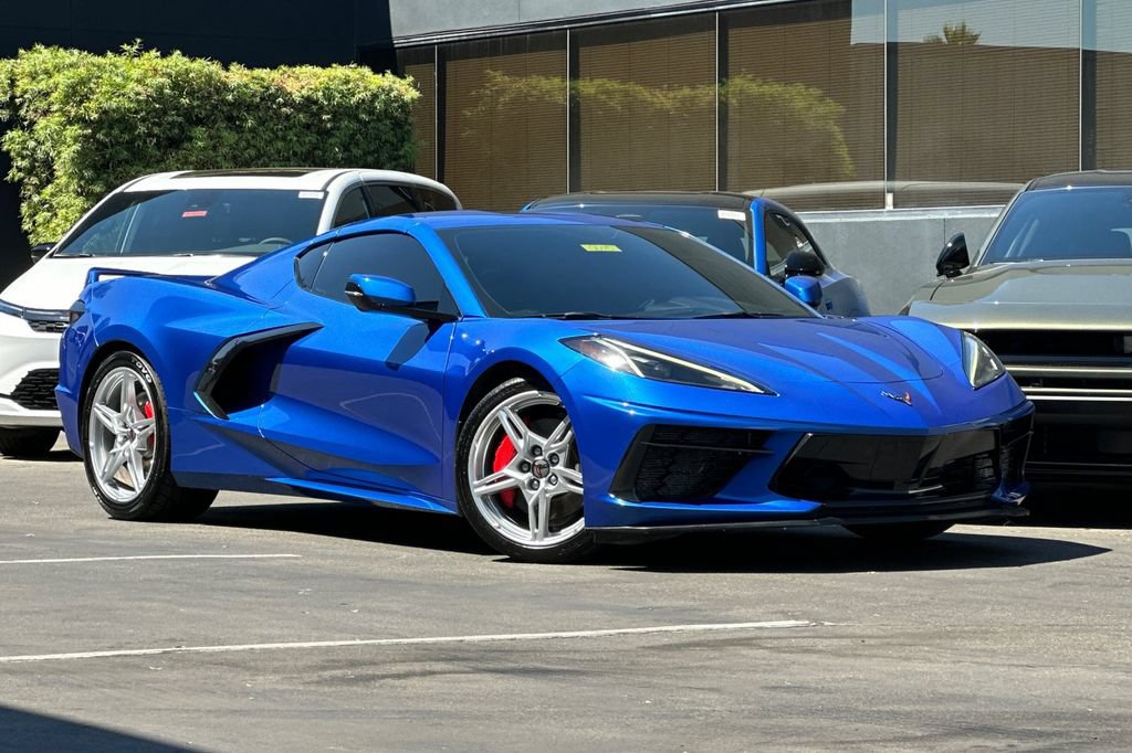 Used 2023 Chevrolet Corvette Stingray Coupe w/ Z51 Performance Package RWD image 2