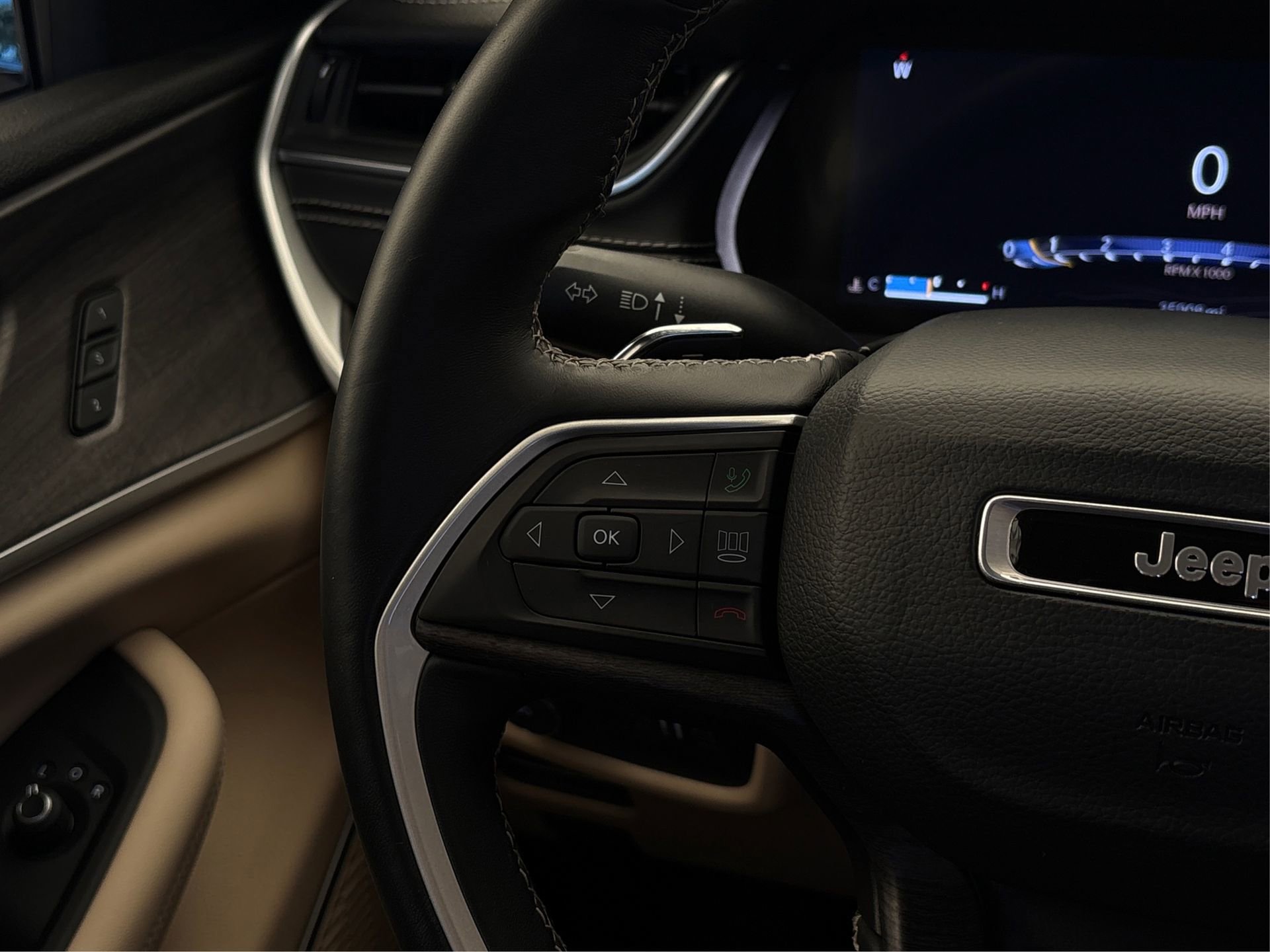 Used 2022 Jeep Grand Cherokee L Limited image 28