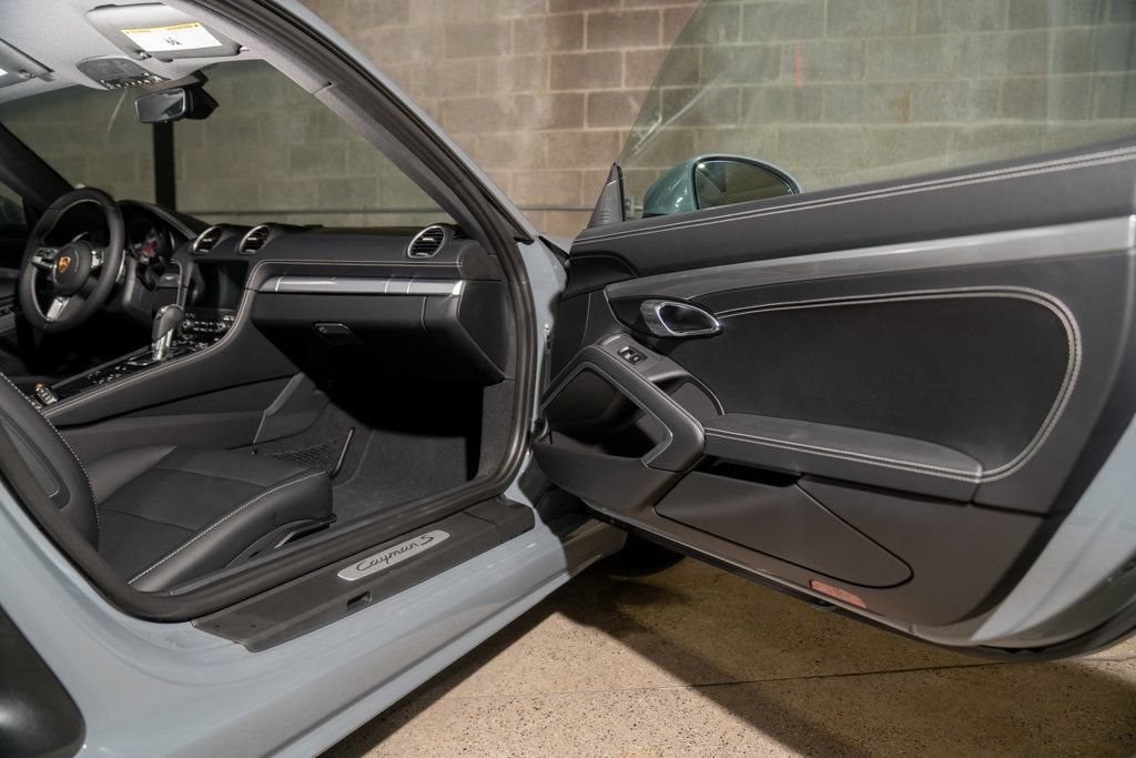 Used 2025 Porsche 718 Cayman S RWD image 21