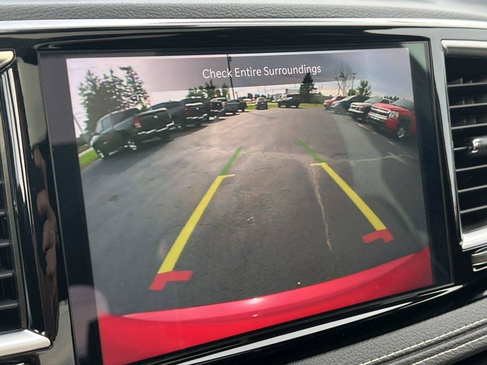 Used 2026 Chrysler Pacifica Limited FWD image 29