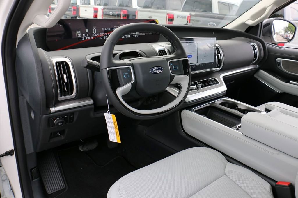 New 2026 Ford Expedition Platinum w/ Platinum Ultimate Package AWD/4WD image 18