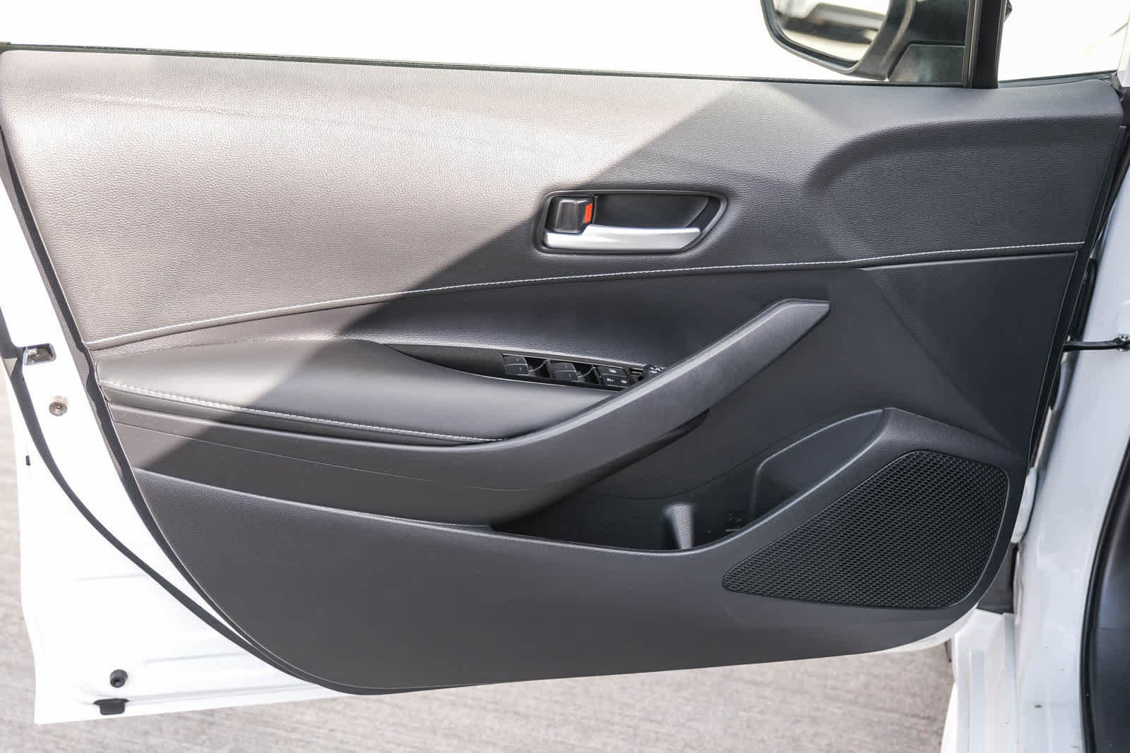Certified 2026 Toyota Corolla SE FWD image 23