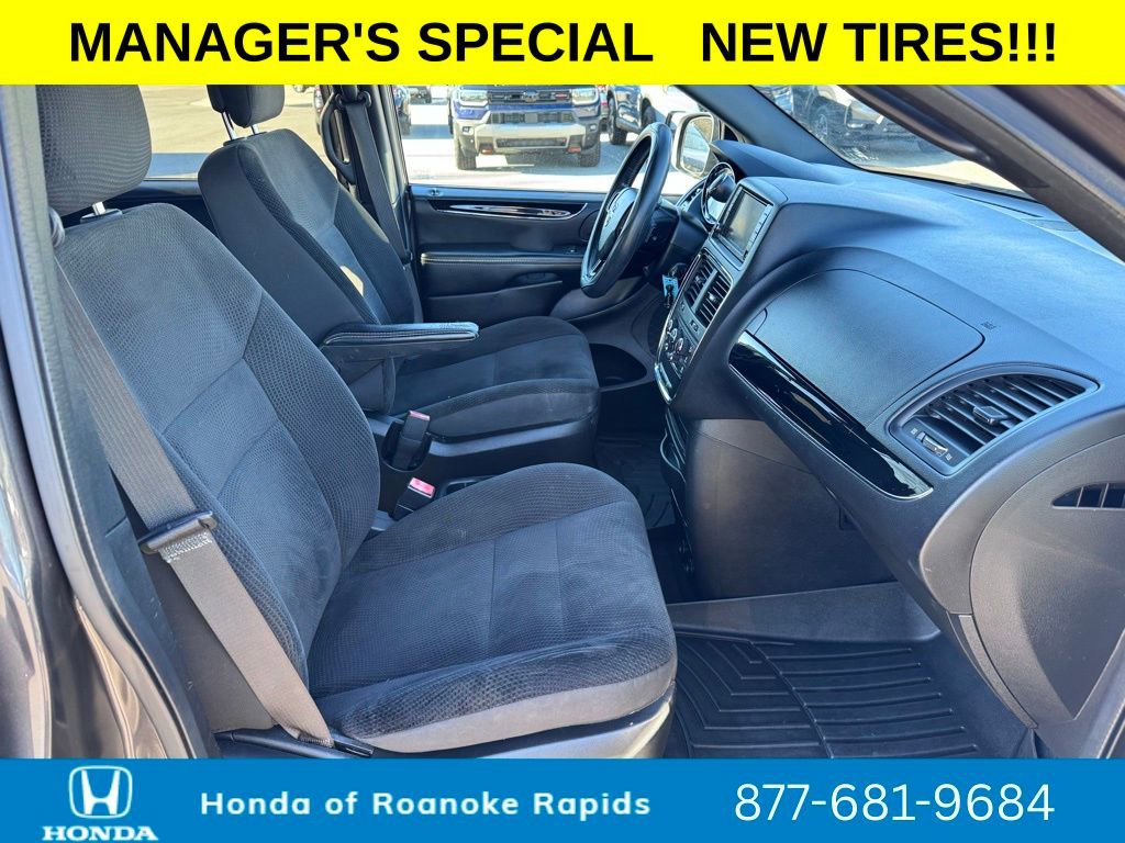 Used 2019 Dodge Grand Caravan SE image 24