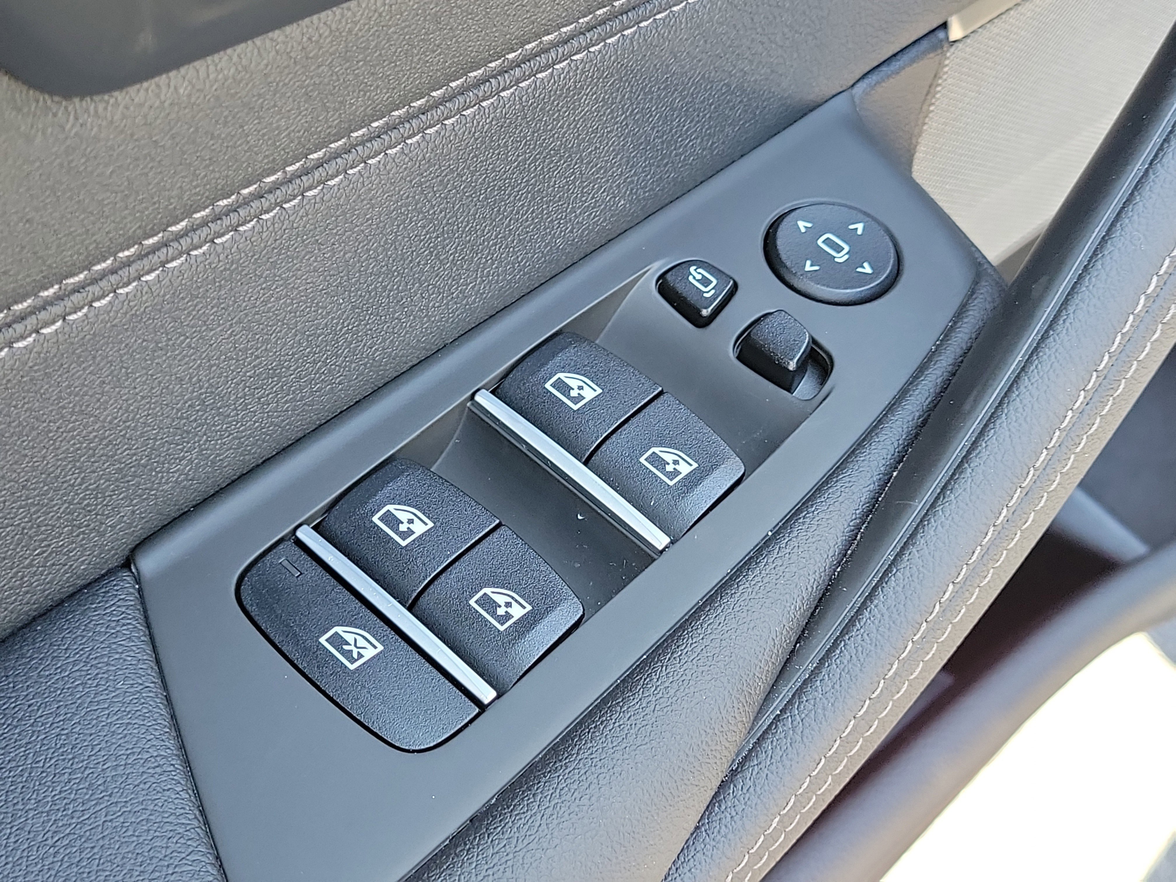 Used 2023 BMW 540i w/ Premium Package RWD image 21