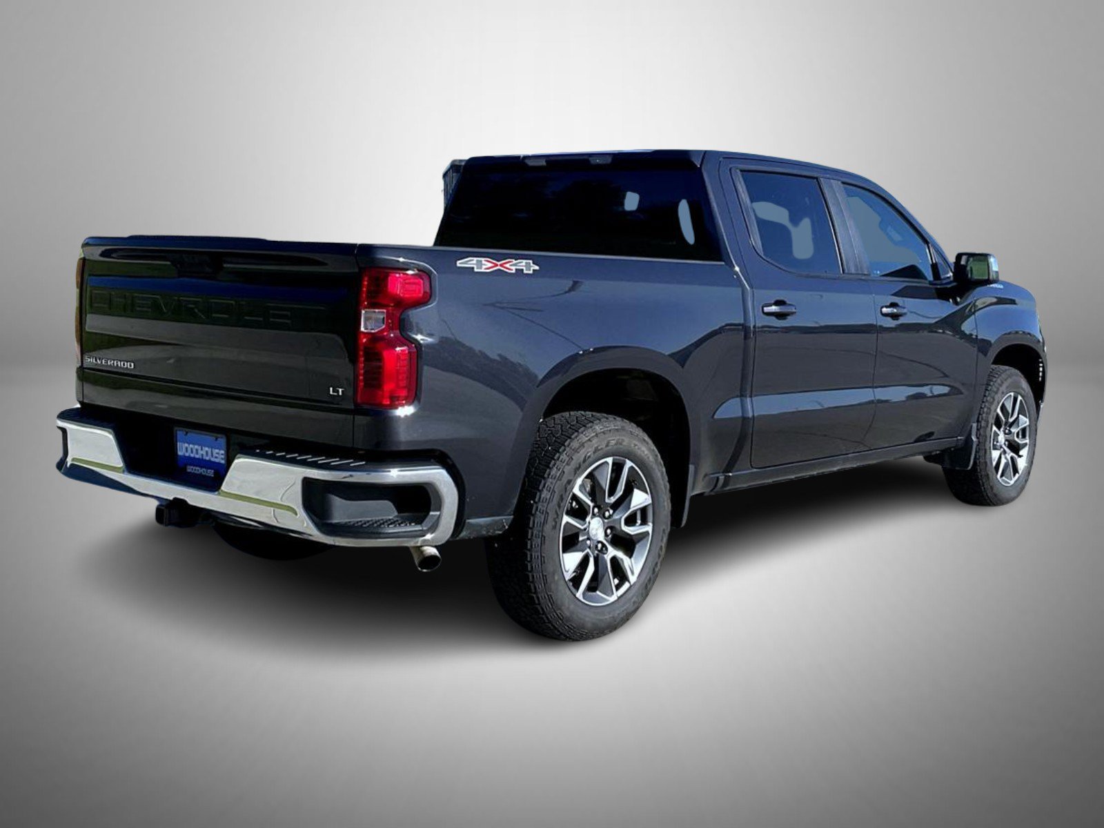 Used 2024 Chevrolet Silverado 1500 LT AWD/4WD image 5