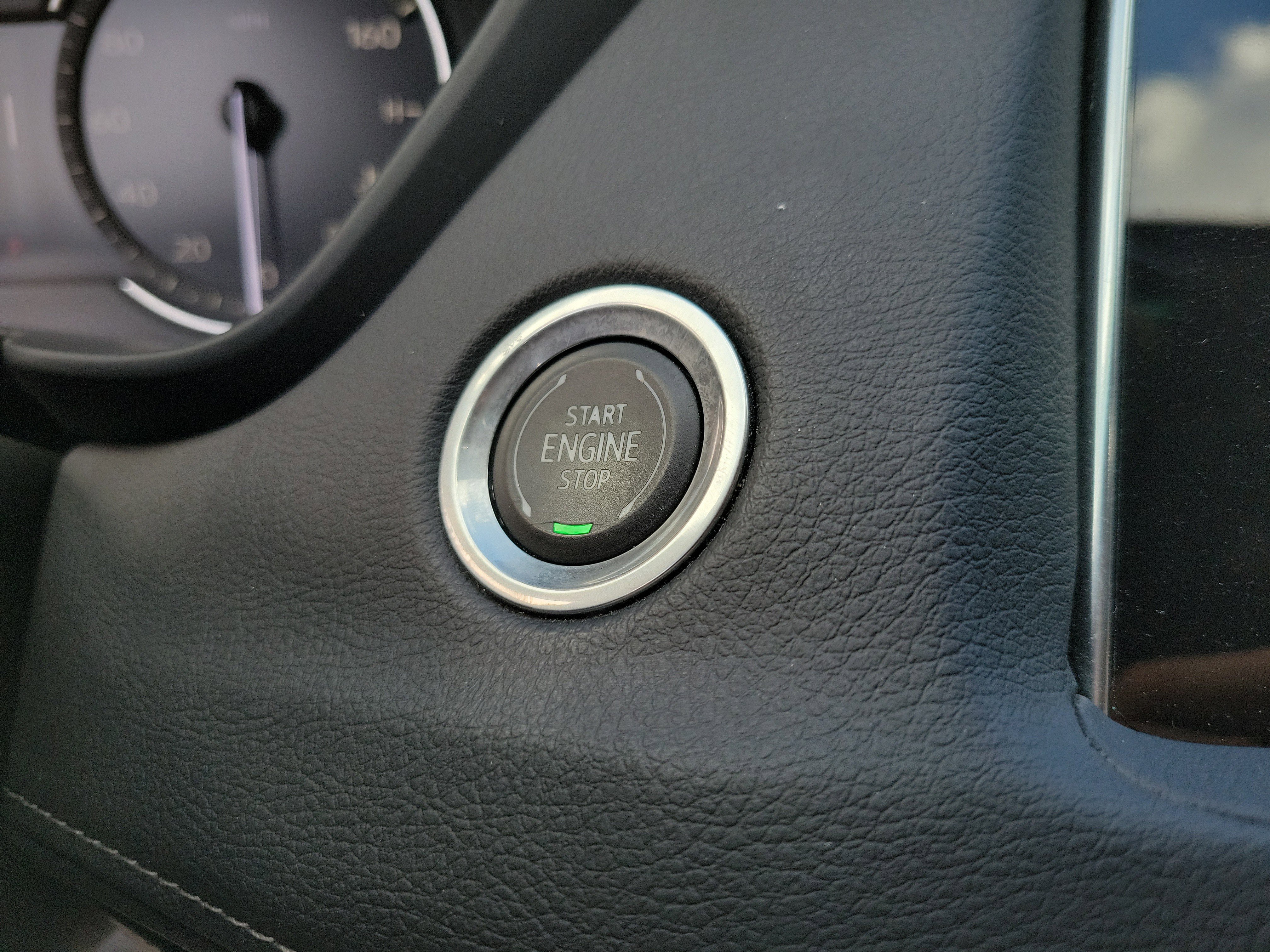 Used 2019 Cadillac XT4 Luxury image 33