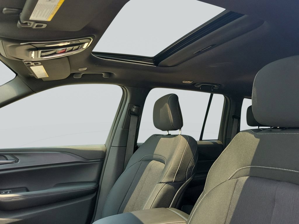 New 2026 Jeep Grand Cherokee Laredo X RWD image 24