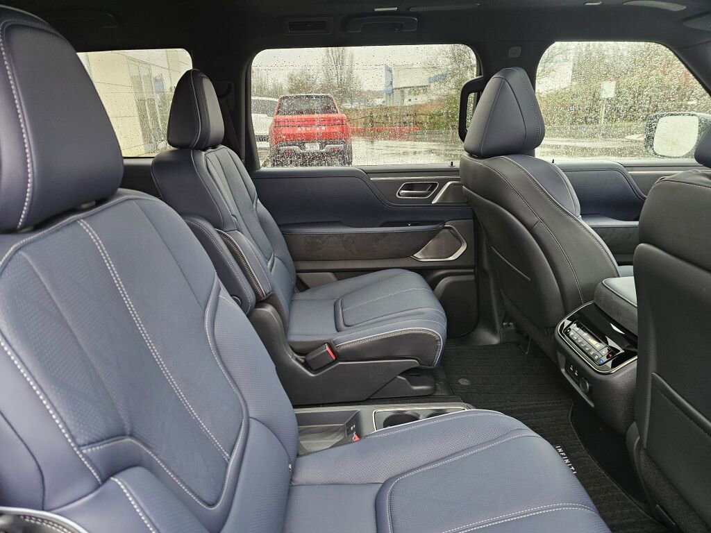 New 2026 INFINITI QX80 4WD image 15